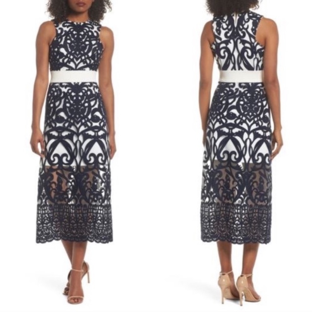 Rosabel embroidered White and navy lace dress